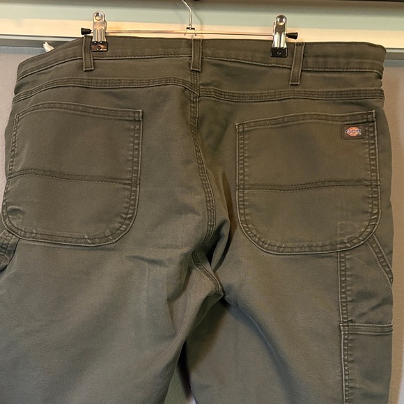Dickies Men's Cargo Pants in Olive - Picture 5 of 5